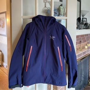 Arc’teryx shell jacket (2016 Sentinel?) in perfect condition.